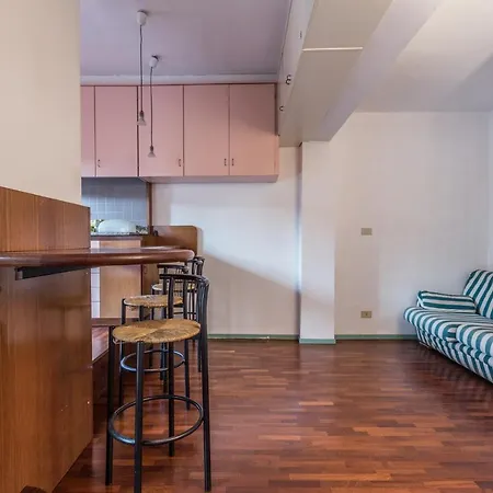 Unione, By Short Holidays *