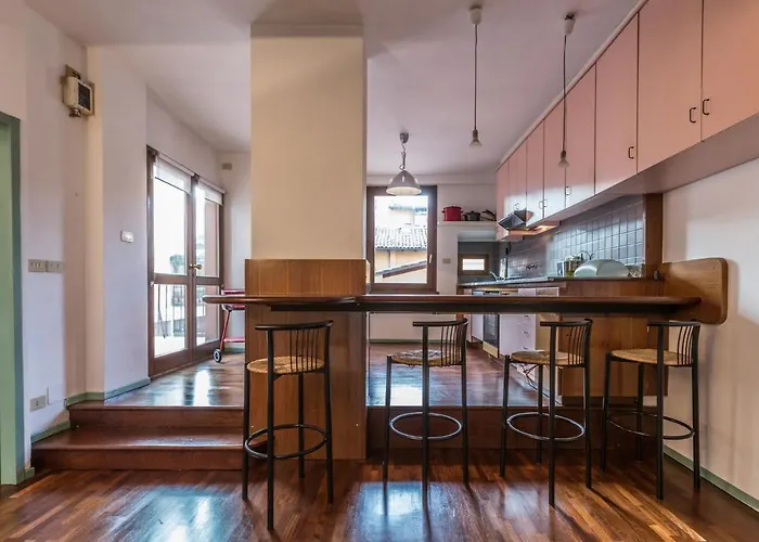 Unione, By Short Holidays