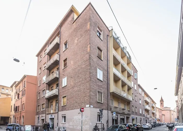 Unione, By Short Holidays Bologna