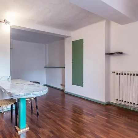 Unione, By Short Holidays